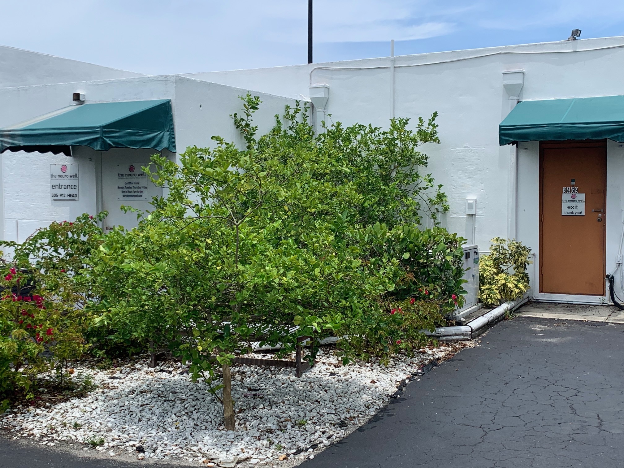 3469-3475 N Dixie Hwy, Oakland Park, FL for lease Building Photo- Image 1 of 17