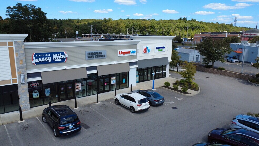 473 Putnam Pike, Greenville, RI à louer - Photo du bâtiment - Image 2 de 9