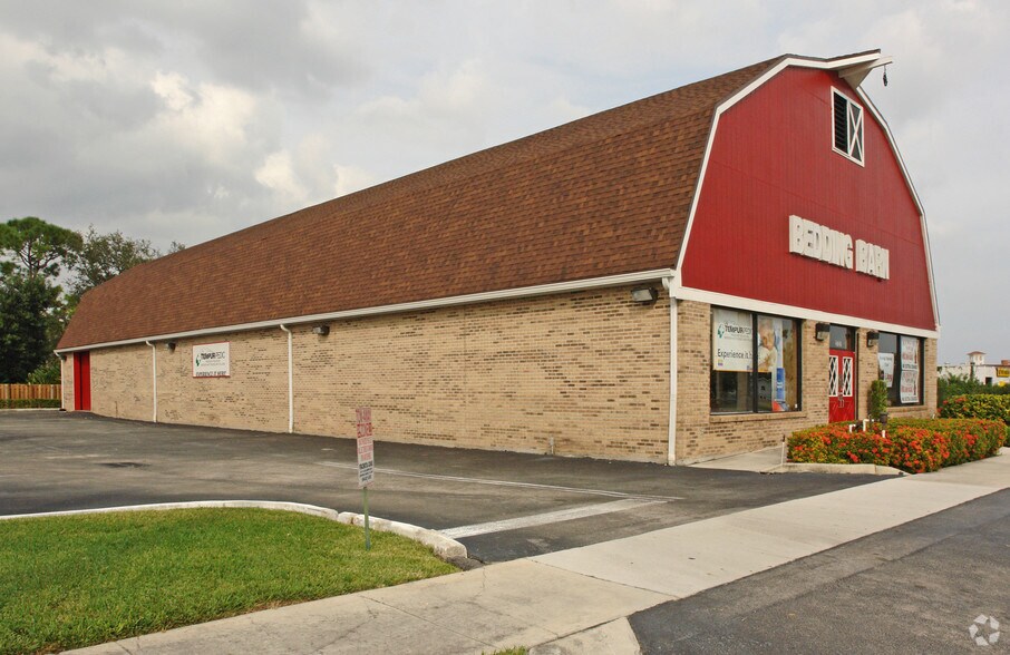 2727 W Hillsboro Blvd, Deerfield Beach, FL à louer - Photo principale - Image 1 de 3