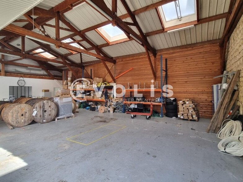 Industrial in Ivry-sur-Seine for lease - Building Photo - Image 2 of 4