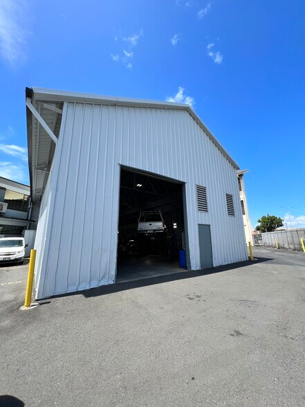 501 Sumner St, Honolulu, HI à vendre - Photo du bâtiment - Image 2 de 7