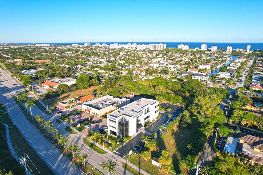 6830 N Federal Hwy, Boca Raton, FL à louer - Photo du bâtiment - Image 3 de 6