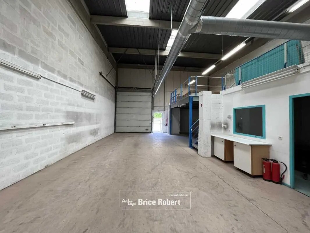 Bureau dans Lyon à louer Photo du bâtiment- Image 1 de 6