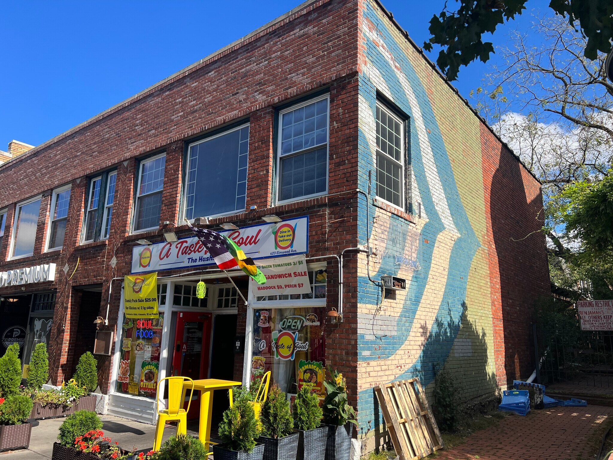 423-425 Elmwood Ave, Buffalo, NY à louer Photo du bâtiment- Image 1 de 6