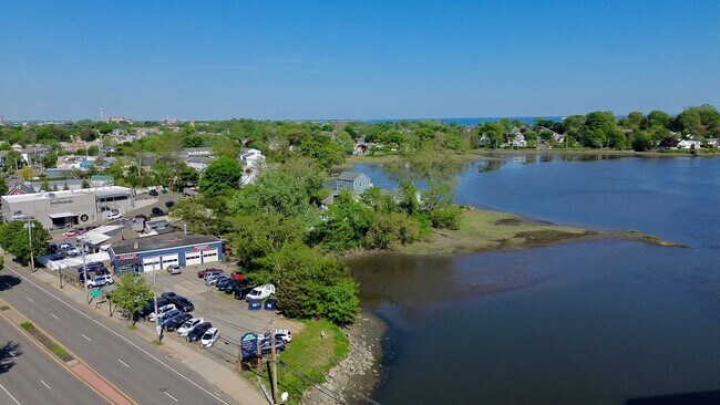 Plus de détails pour 3431 Fairfield Ave, Bridgeport, CT - Commerce de détail à vendre
