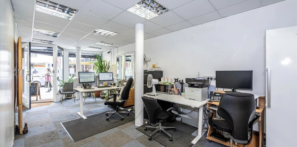 134-136 West End Ln, London for lease - Building Photo - Image 2 of 6