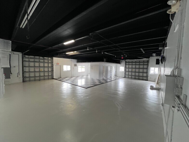 2800 NE 4th Ave, Pompano Beach, FL à louer - Photo du bâtiment - Image 2 de 4