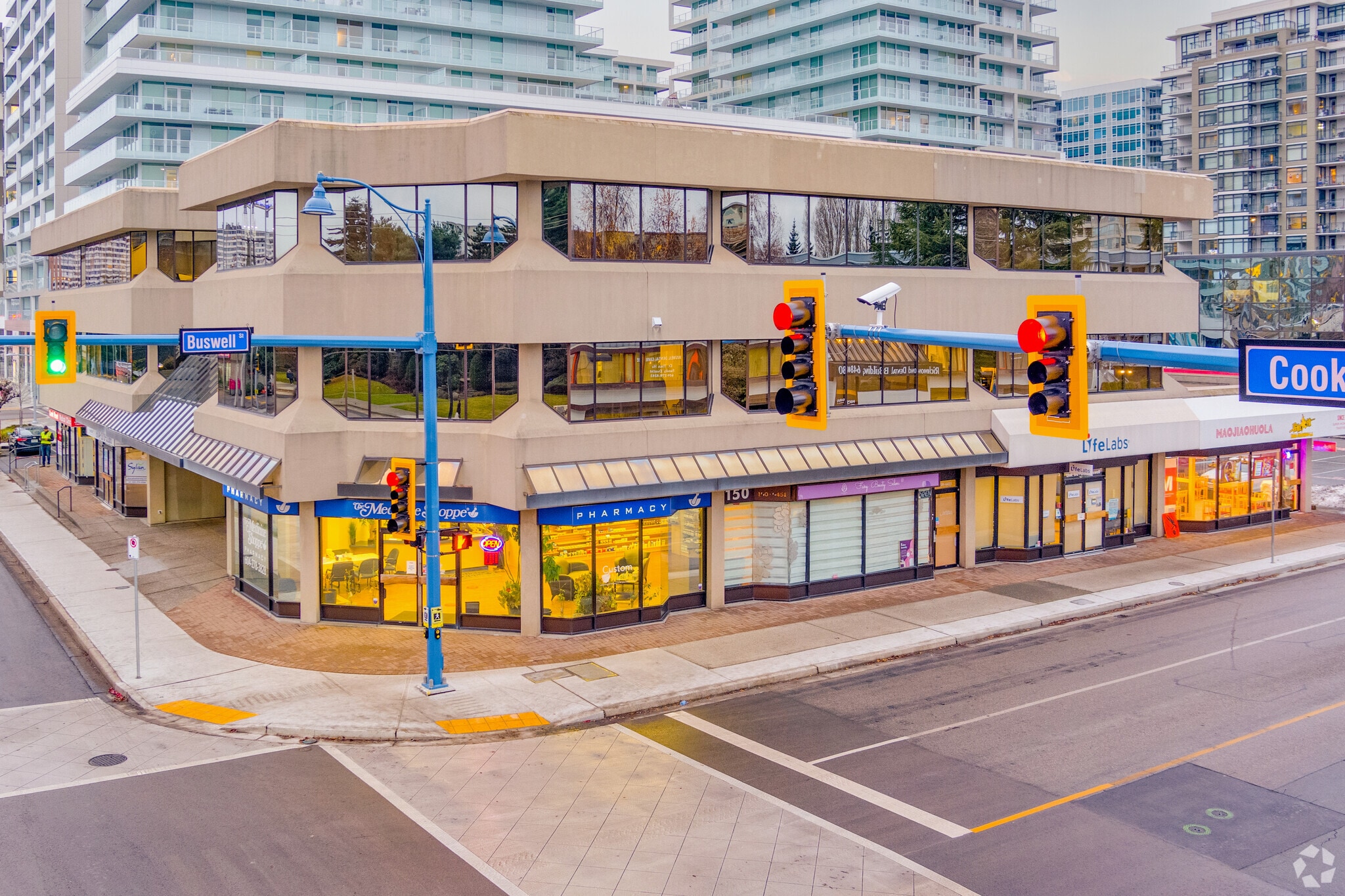 8171 Cook Rd, Richmond, BC for lease Primary Photo- Image 1 of 5