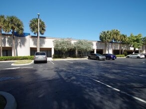 1525 NW 3rd St, Deerfield Beach, FL for lease Building Photo- Image 2 of 19
