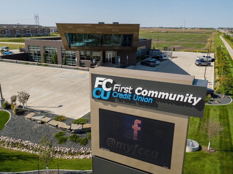 5201 42nd St S, Fargo, ND for lease - Building Photo - Image 2 of 5