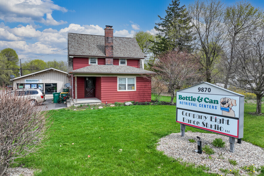 9870 Main St, Clarence, NY à vendre - Photo du bâtiment - Image 1 de 1