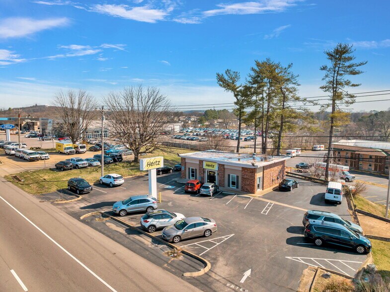 1210 Nashville Hwy, Columbia, TN à vendre - Photo du bâtiment - Image 2 de 16