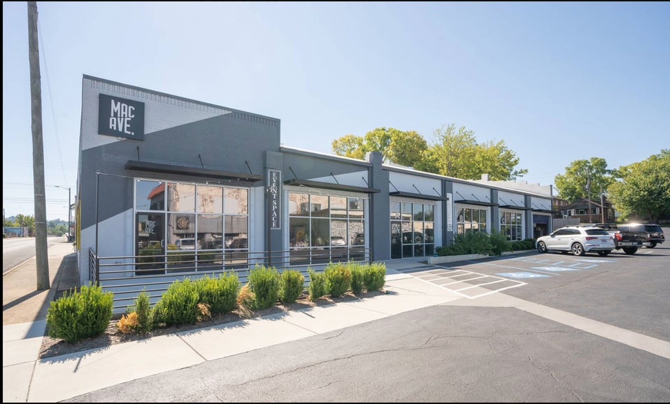 1304 McCallie Ave, Chattanooga, TN for lease - Primary Photo - Image 1 of 9