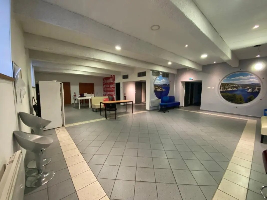 Bureau dans Marseille à louer Photo du bâtiment- Image 1 de 7