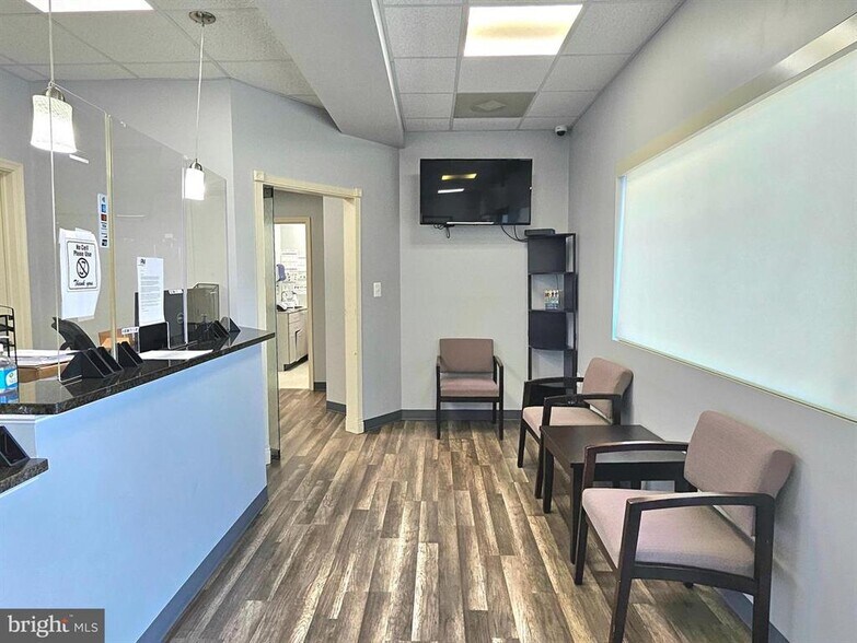 7301 E Furnace Branch Rd, Glen Burnie, MD à vendre - Photo intérieure - Image 3 de 19