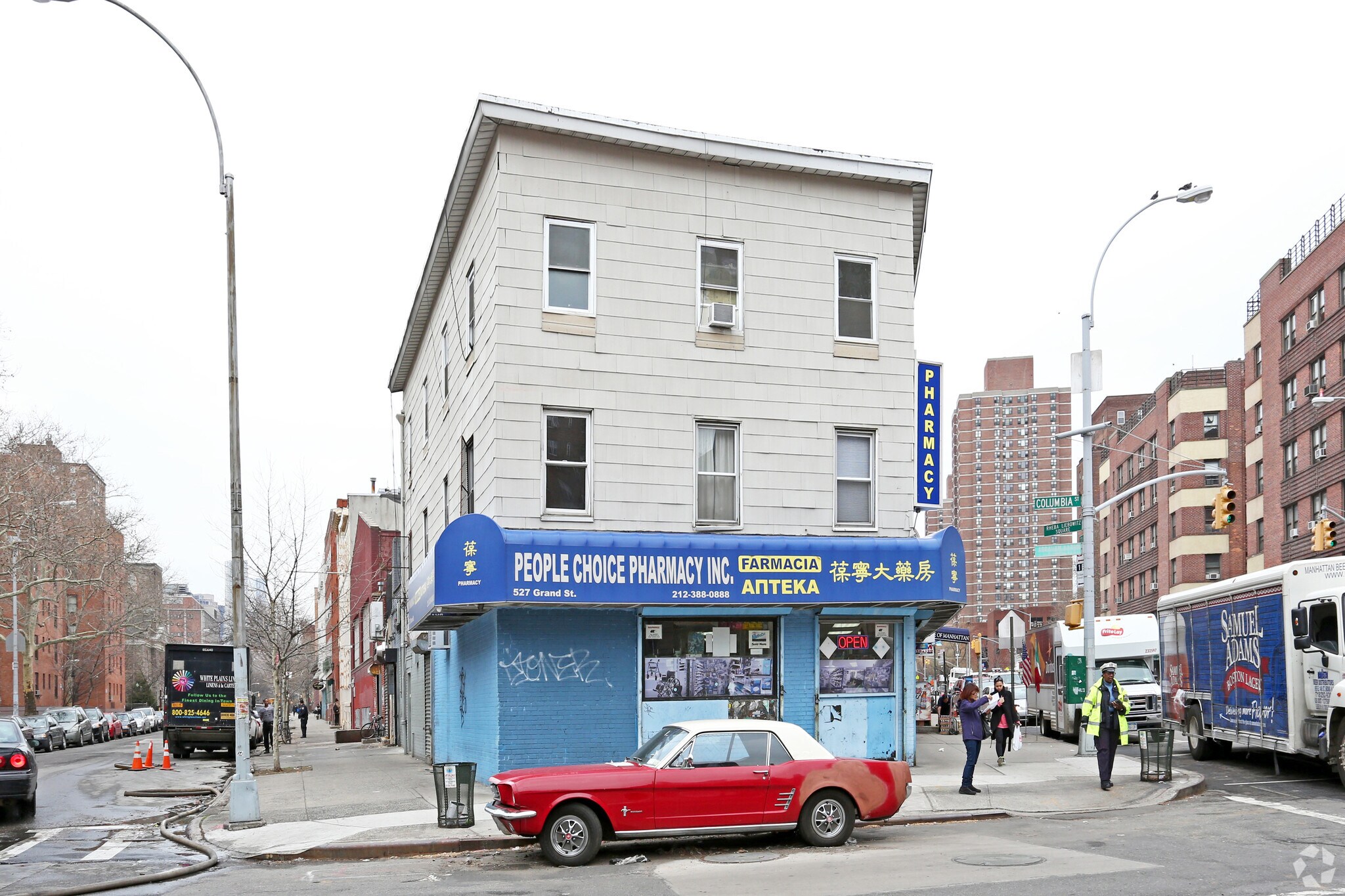 527 Grand St, New York, NY à louer Photo principale- Image 1 de 5