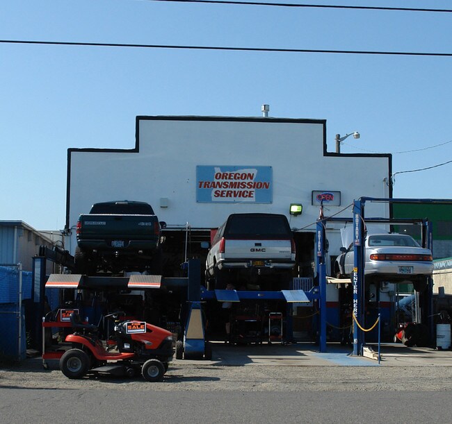 More details for 2030 W 7th Pl, Eugene, OR - Retail for Sale