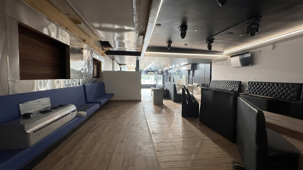 1183 Broadway, Brooklyn, NY for lease - Building Photo - Image 3 of 11