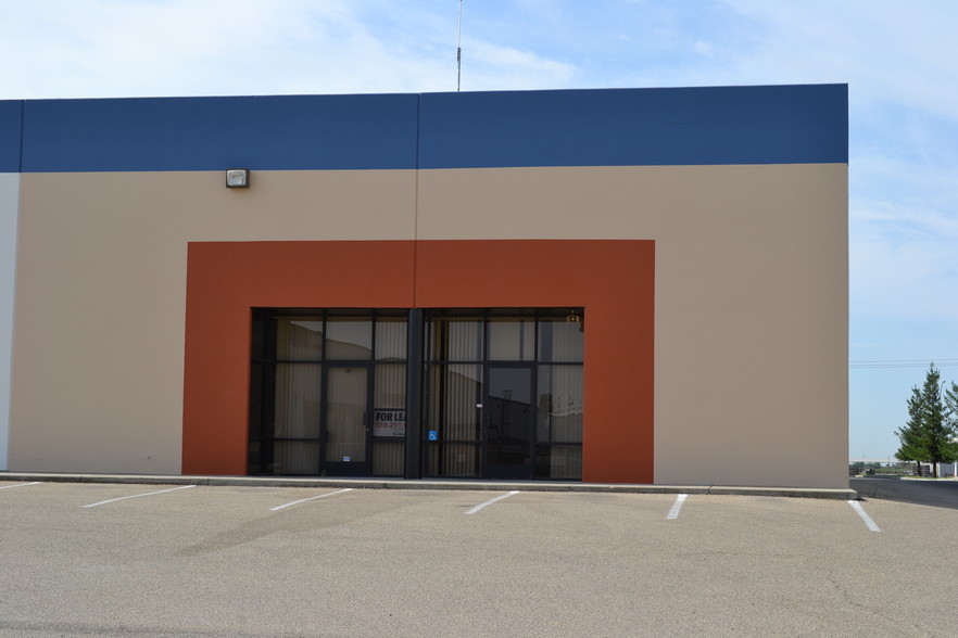 720 E North Ave, Fresno, CA for lease - Building Photo - Image 3 of 8