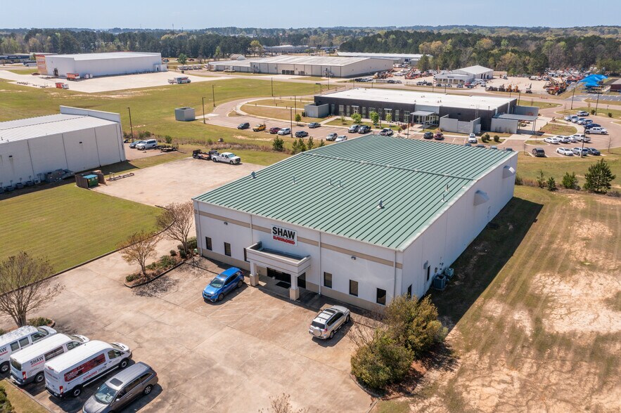 107 Metroplex Blvd, Jackson, MS à louer - Photo du bâtiment - Image 3 de 10