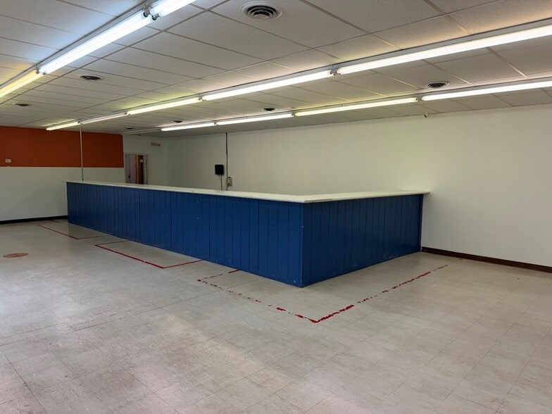 201 W 39th St, Kansas City, MO for lease - Building Photo - Image 2 of 2