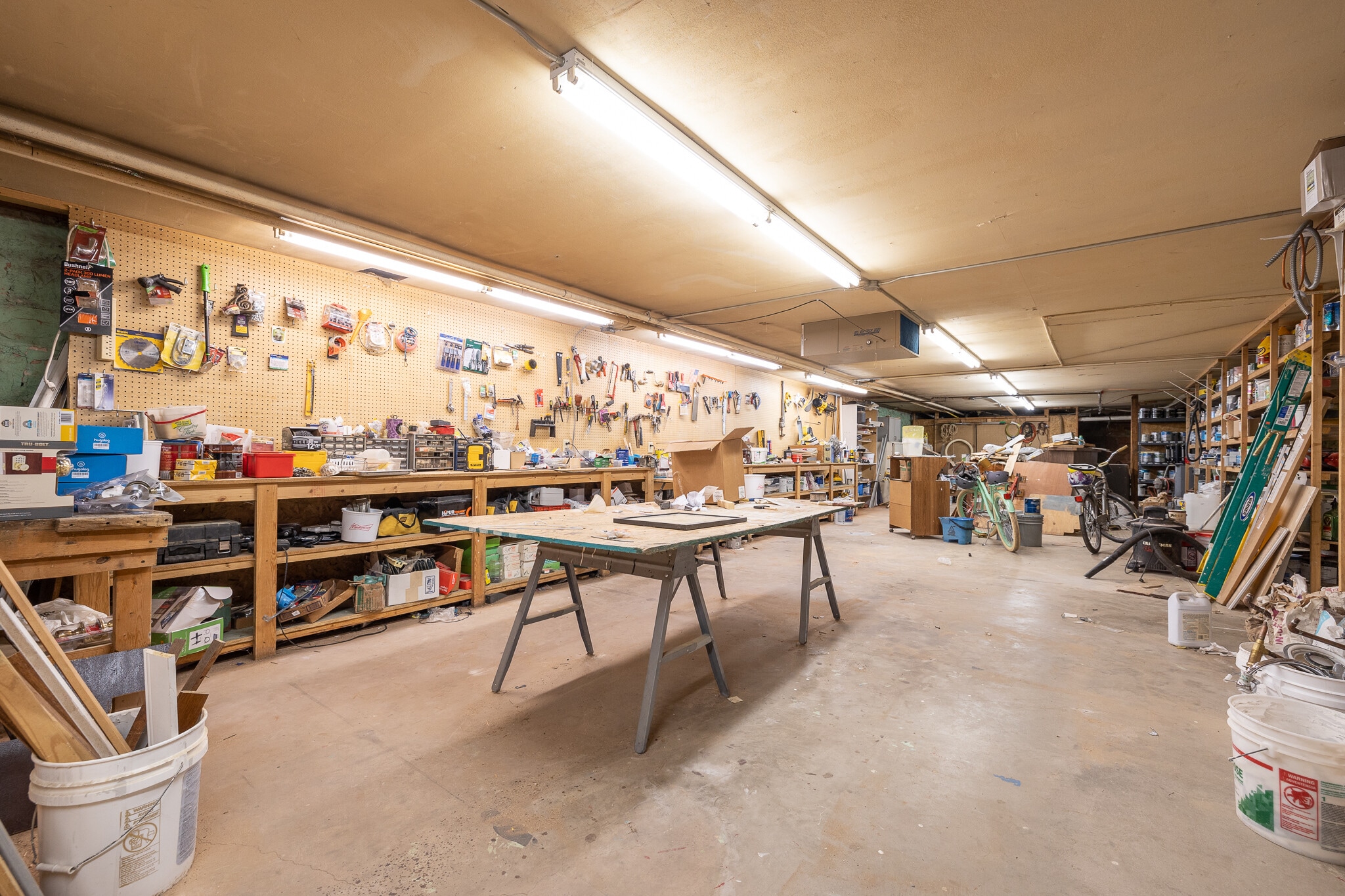 603 N River St, Hot Springs, SD for lease Interior Photo- Image 1 of 12