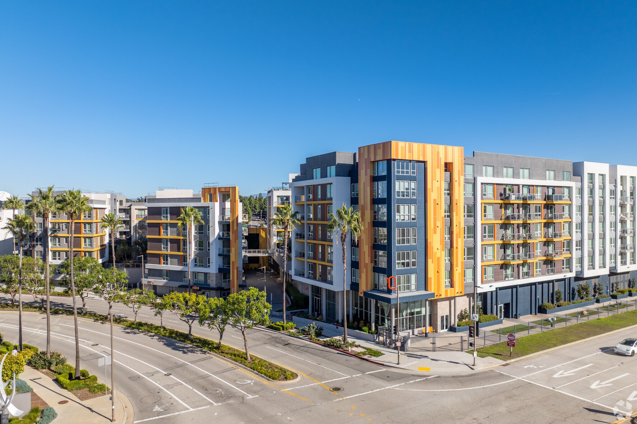 5901-5921 Center Dr, Los Angeles, CA for lease Primary Photo- Image 1 of 12