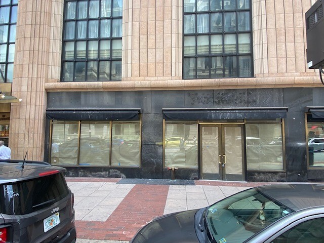 1 E Penn Sq, Philadelphia, PA for lease - Building Photo - Image 3 of 4