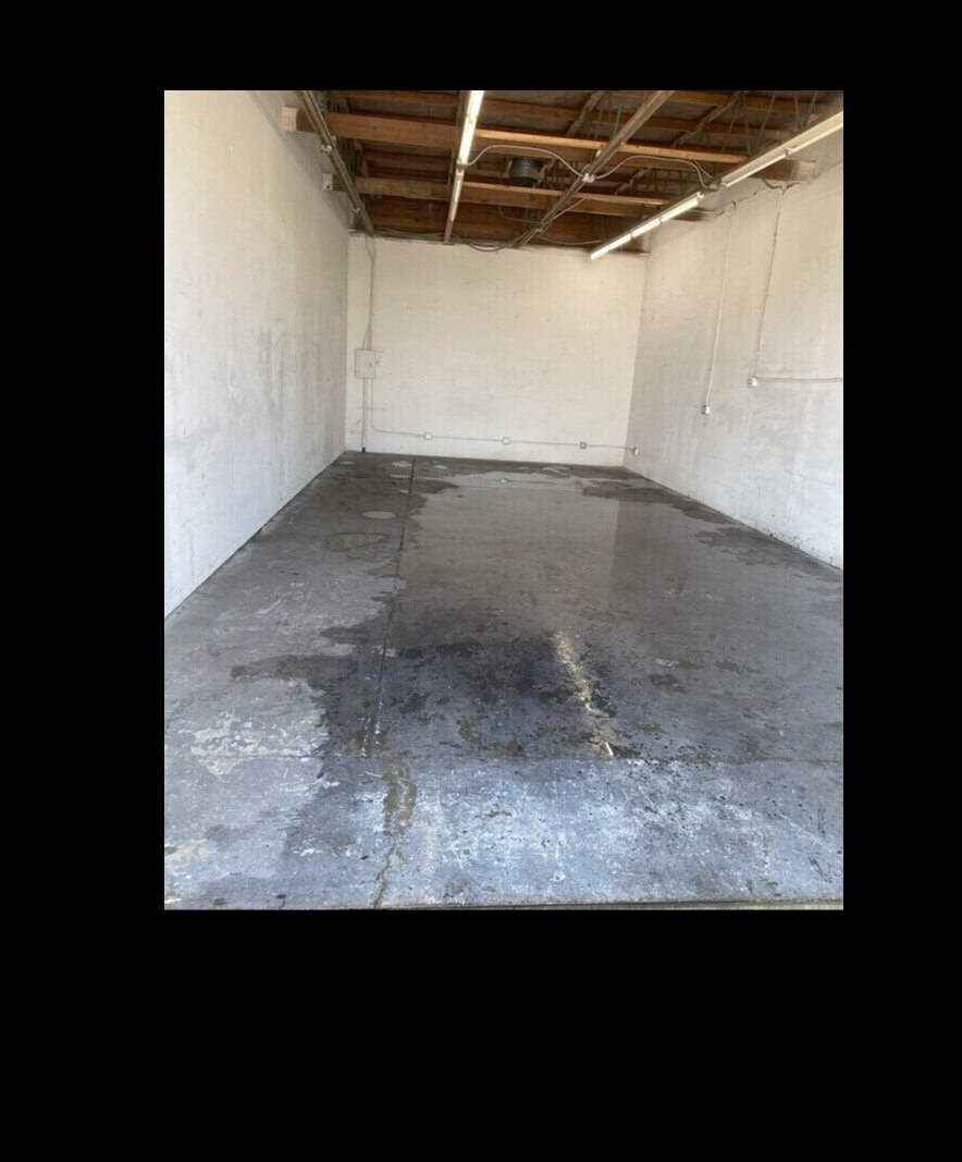 195 E Easy St, Simi Valley, CA for lease Interior Photo- Image 1 of 3