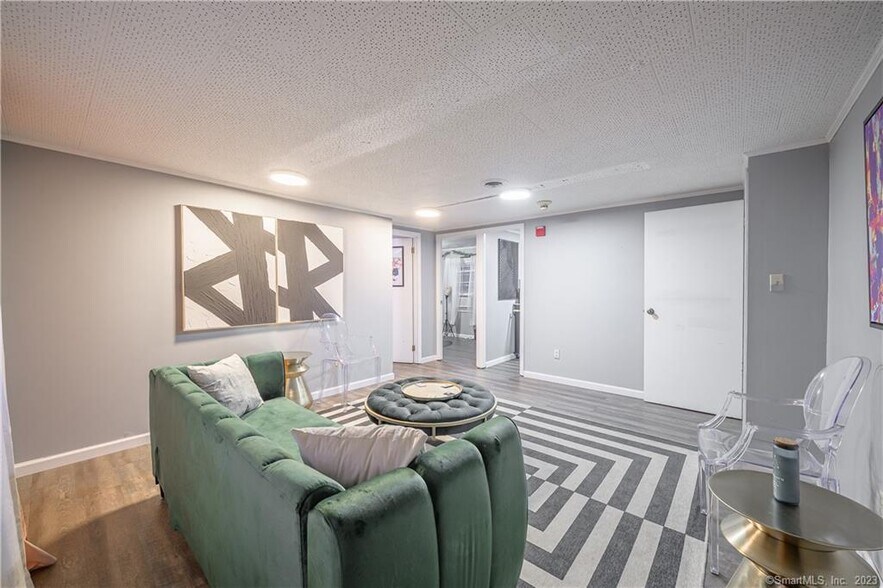 365 Main St, Berlin, CT à louer - Photo du bâtiment - Image 2 de 23