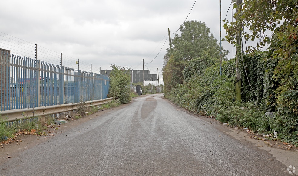 80 River Rd, Barking for sale - Primary Photo - Image 1 of 2