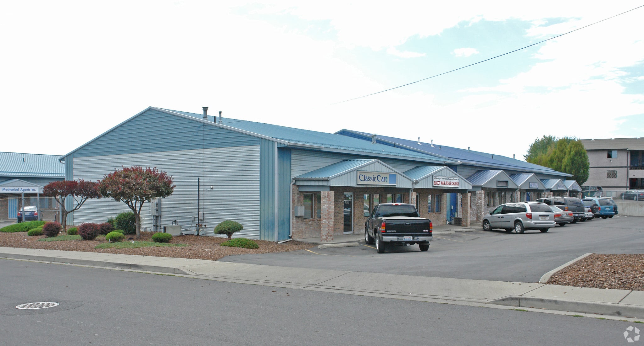 2324 E Euclid Ave, Spokane, WA for lease Building Photo- Image 1 of 5