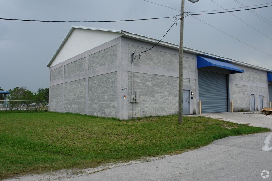3341 SW 42nd Ave, Palm City, FL à vendre - Photo principale - Image 1 de 2