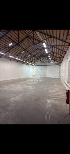 Flex in Lyon for sale - Building Photo - Image 1 of 3