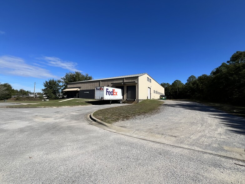 7999 Armstrong Rd, Milton, FL à vendre - Photo du b timent - Image 1 de 11