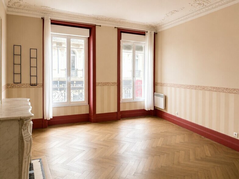 50 Cours Pasteur, Bordeaux for sale - Interior Photo - Image 2 of 7