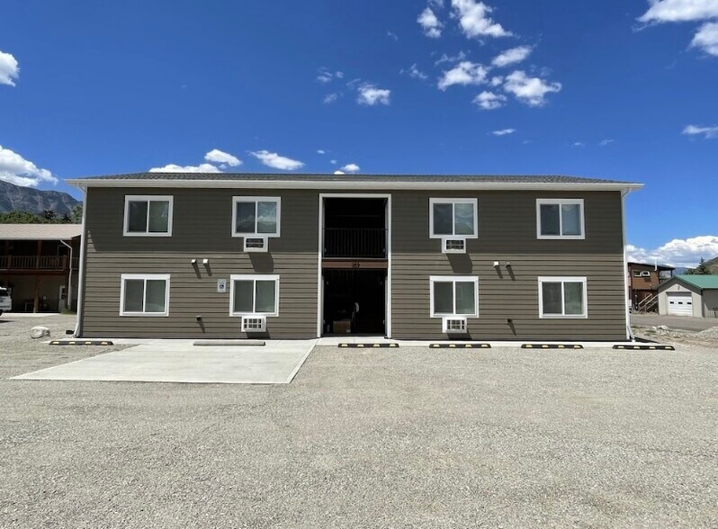 305 Spring Street, Gardiner, MT à vendre - Photo principale - Image 1 de 15