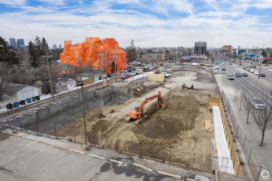 425 16 Av NE, Calgary, AB à louer - Photo du bâtiment - Image 3 de 11