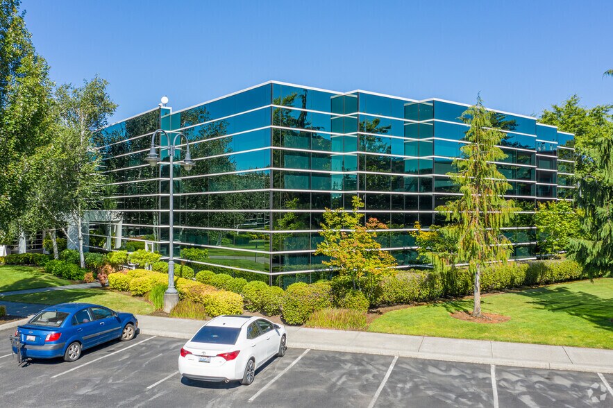 222 NE Park Plaza Dr, Vancouver, WA for lease - Building Photo - Image 3 of 6