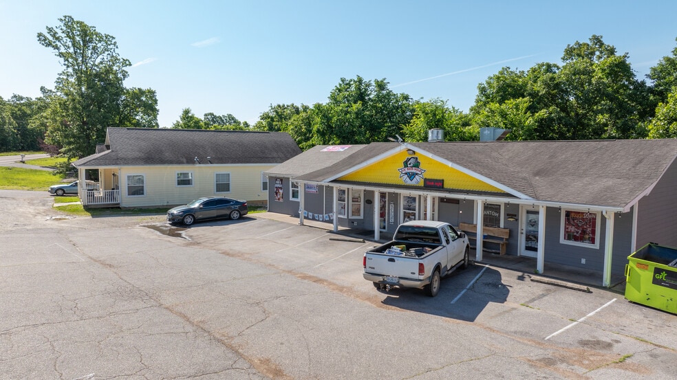 14160 Highway P, Gravois Mills, MO à vendre - Photo du bâtiment - Image 1 de 33