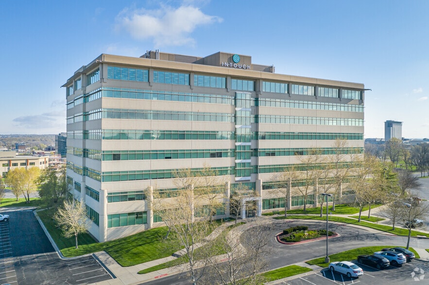 7045 College Blvd, Overland Park, KS for lease - Building Photo - Image 2 of 12