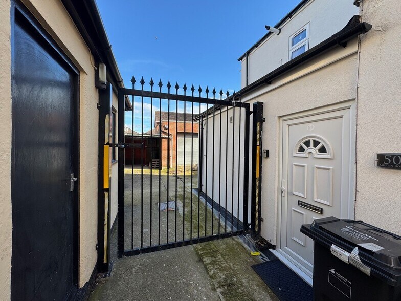 Milton Rd, Westcliff On Sea à vendre - Photo du bâtiment - Image 2 de 5
