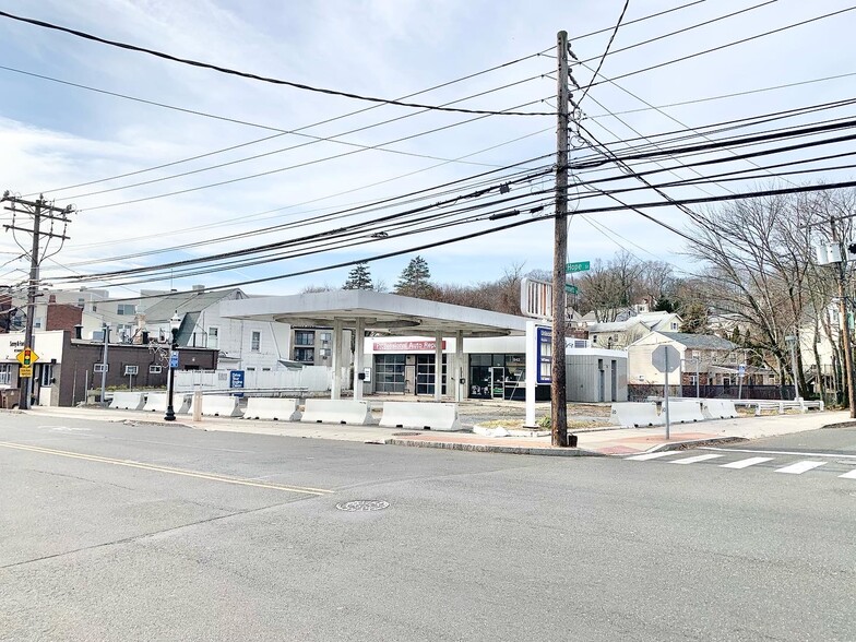 936 Hope St, Stamford, CT for sale - Building Photo - Image 2 of 12