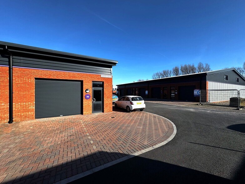 Bristol Av, Blackpool for lease - Building Photo - Image 2 of 3