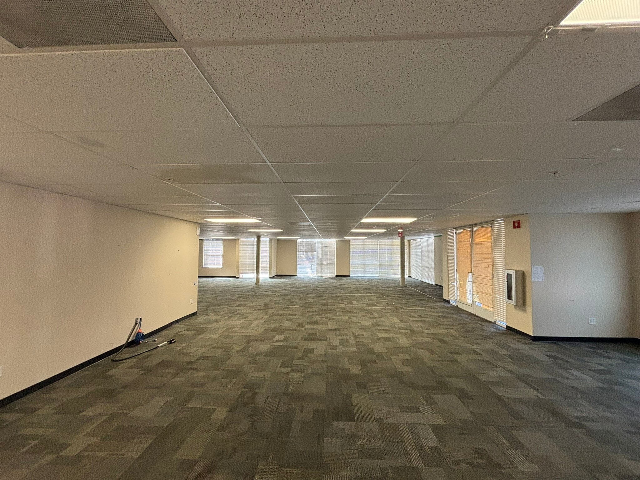 570 Keyes St, San Jose, CA for lease Interior Photo- Image 1 of 9