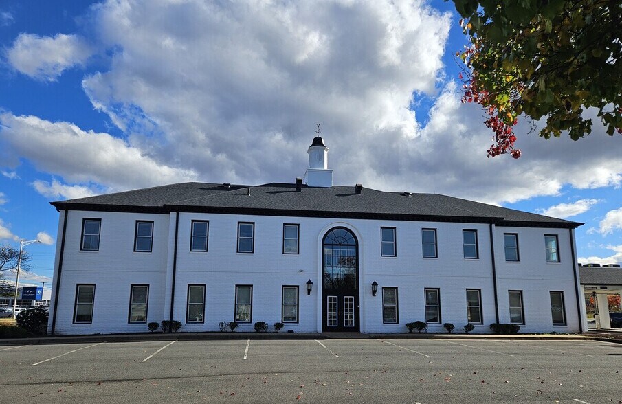 8780 Centreville Rd, Manassas, VA à louer - Photo du bâtiment - Image 3 de 19