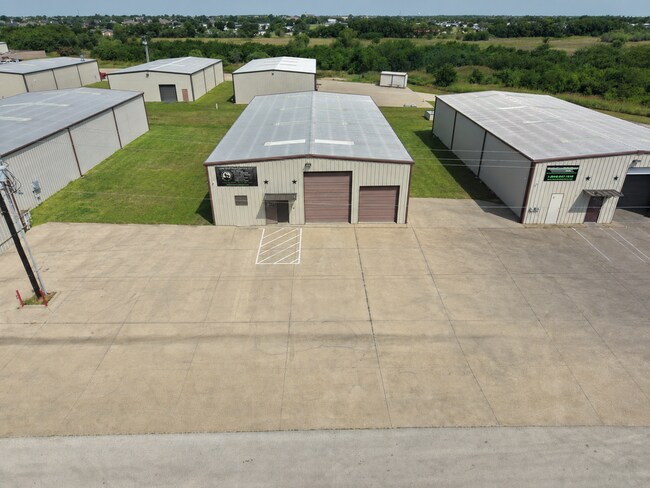 Plus de détails pour 8525 Michael Talty Ave, Terrell, TX - Industriel à louer