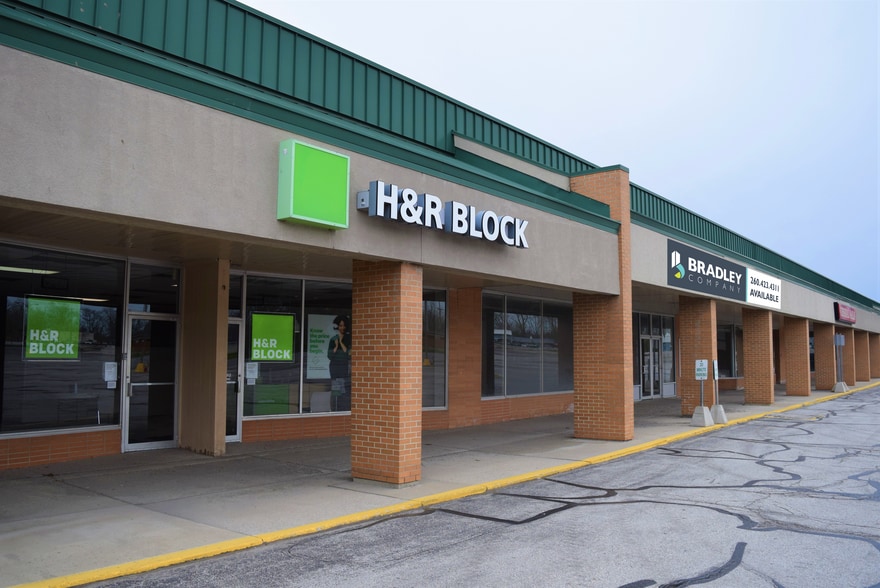 1421-1571 Goshen Ave, Fort Wayne, IN for lease - Building Photo - Image 1 of 7