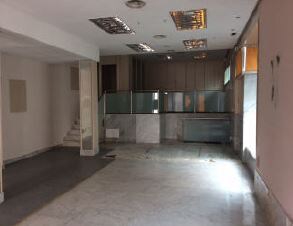 Retail in Valladolid, Valladolid for lease Interior Photo- Image 1 of 3