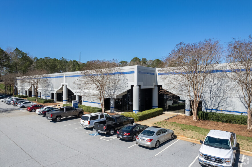 5238 Royal Woods Pky, Tucker, GA for lease - Building Photo - Image 1 of 4